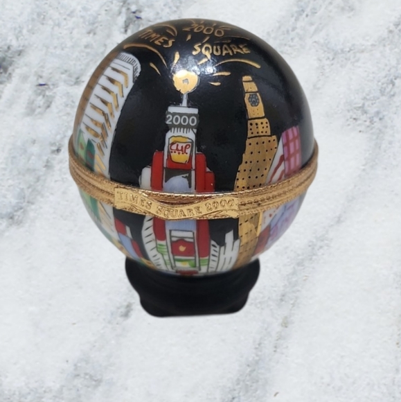 Times Square 2000, Les Ateliers de LIMOGES FRANCE, Black Decorative Egg, Ball - Picture 2 of 13